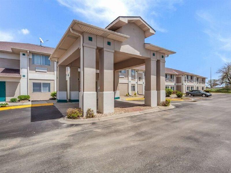Quality Inn & Suites West Omaha - Ne Linclon Eksteriør billede