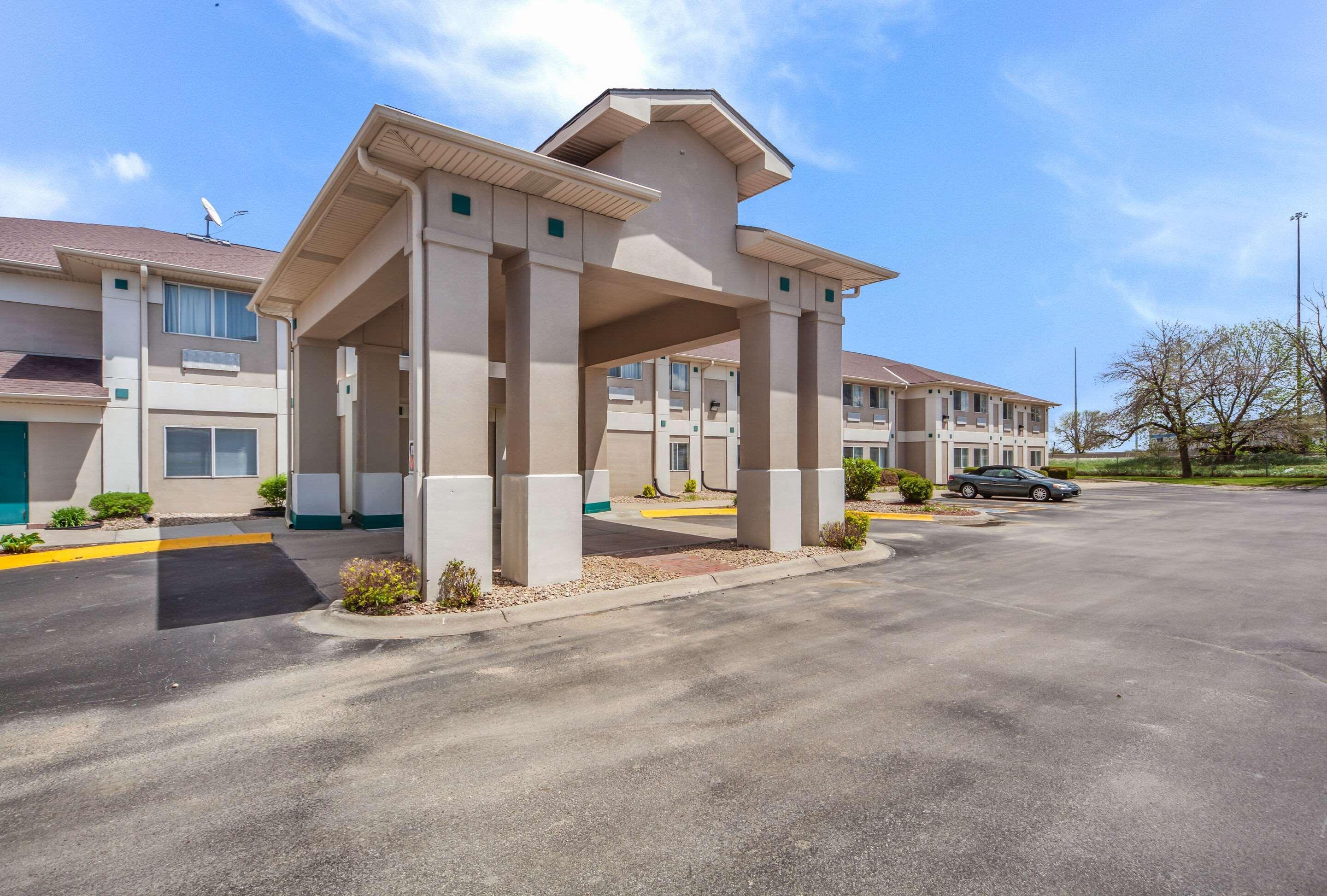 Quality Inn & Suites West Omaha - Ne Linclon Eksteriør billede