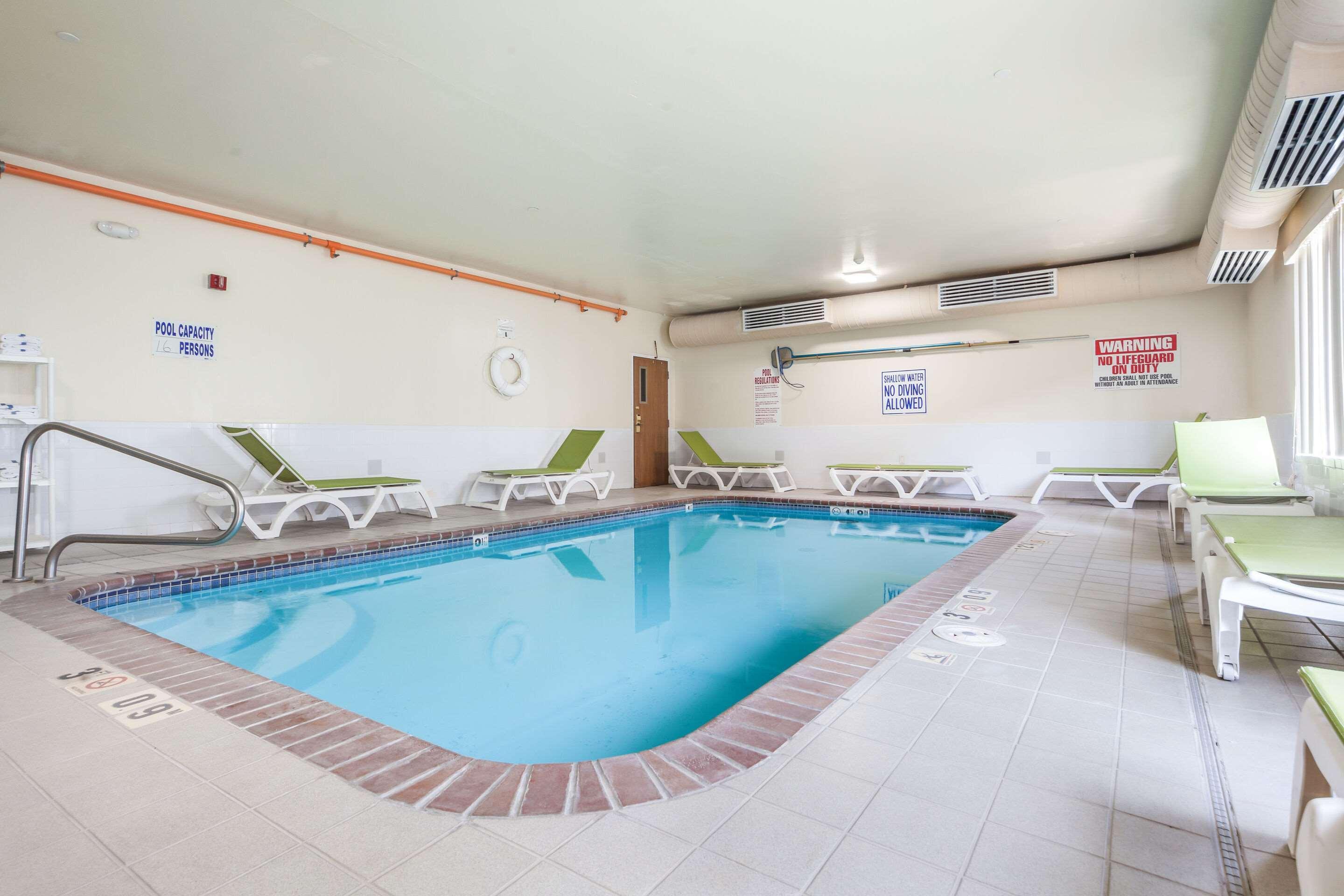 Quality Inn & Suites West Omaha - Ne Linclon Eksteriør billede